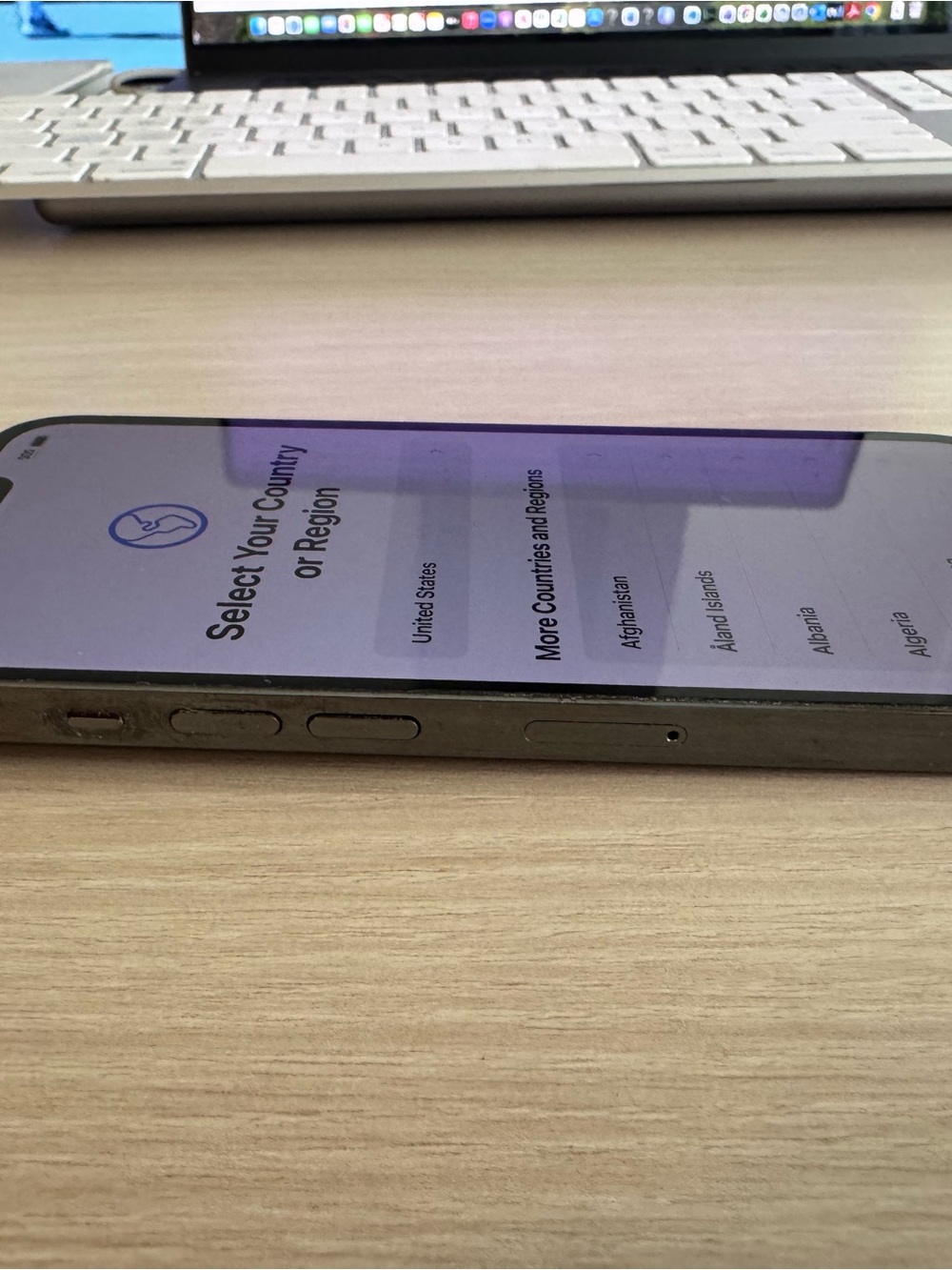 Apple iPhone 13 Pro - Matte Black - Picture 6 of 11